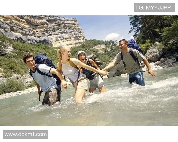 重庆极限运动队的协作创新与团队精神的全面提升探讨